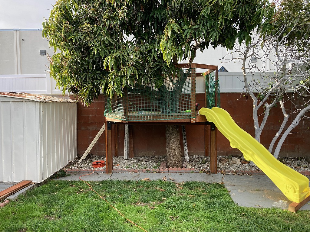 Handrail and protective mesh added to the treehouse